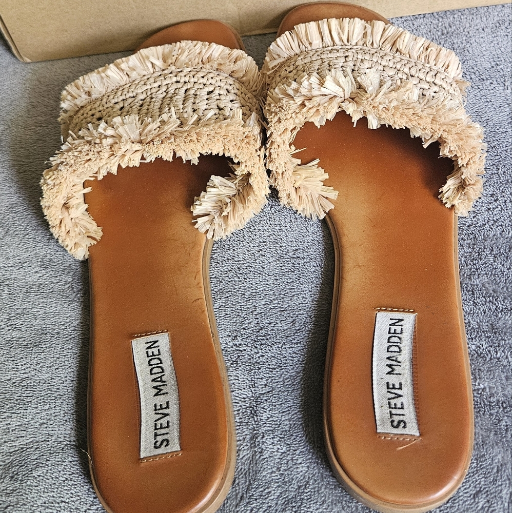 Steve Madden Tan Sandals Comfortable Chic Design